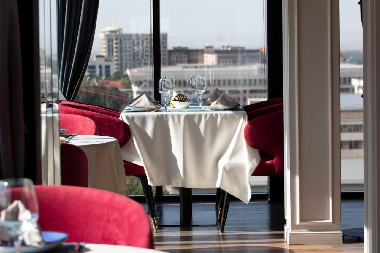 Orient Hotel Bichkek Extérieur photo